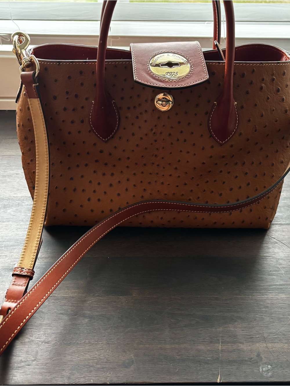 Dooney & Bourke Tan Ostrich-Embossed Leather handbag like NEW - Picture 6 of 6